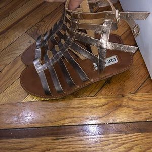 (My $13 deals) Steve Madden gold sandals size 7